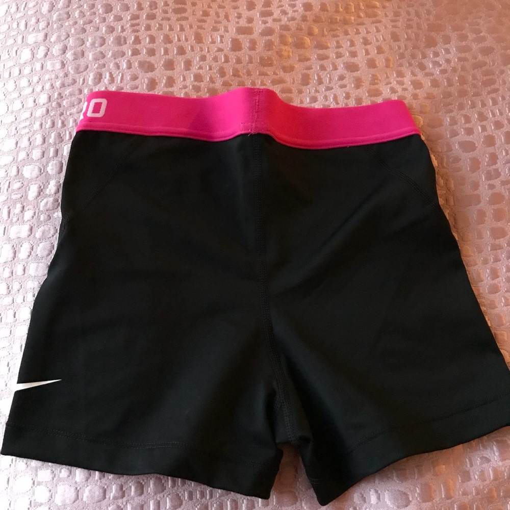 Nike shorts! - Picture 3 of 3
